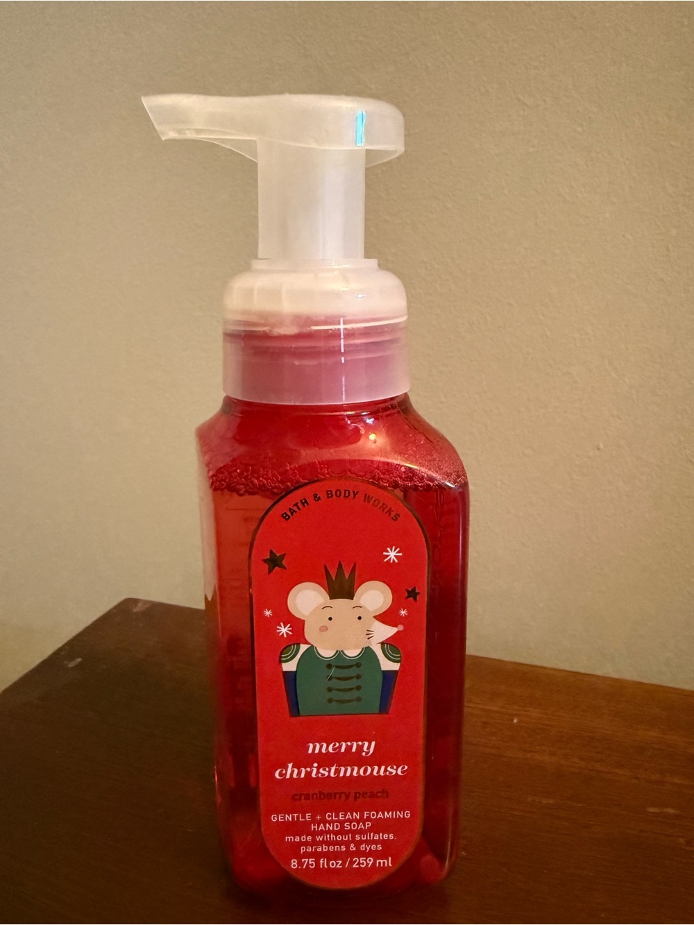 Bath & Body Works Merry Christmouse Foaming Hand Soap - Red